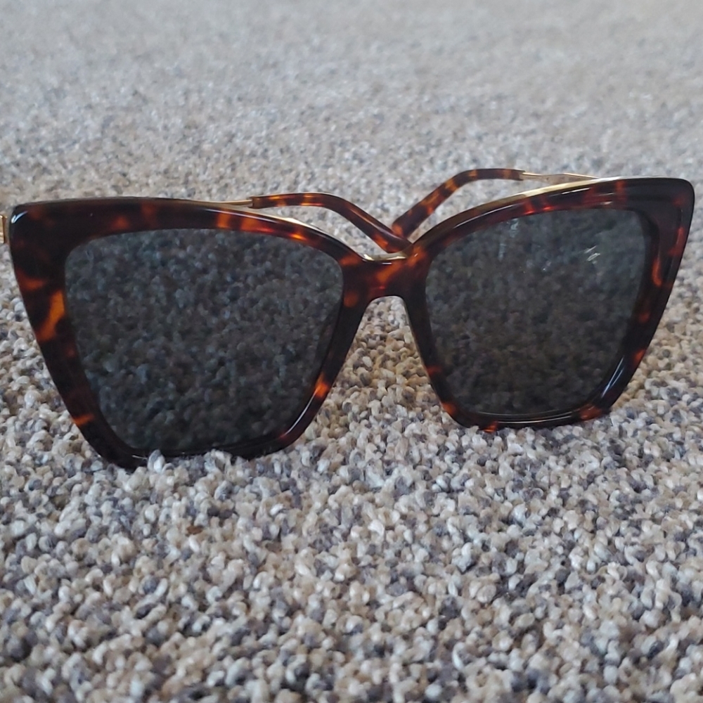 DIFF Charitable Eyewear Sunglasses